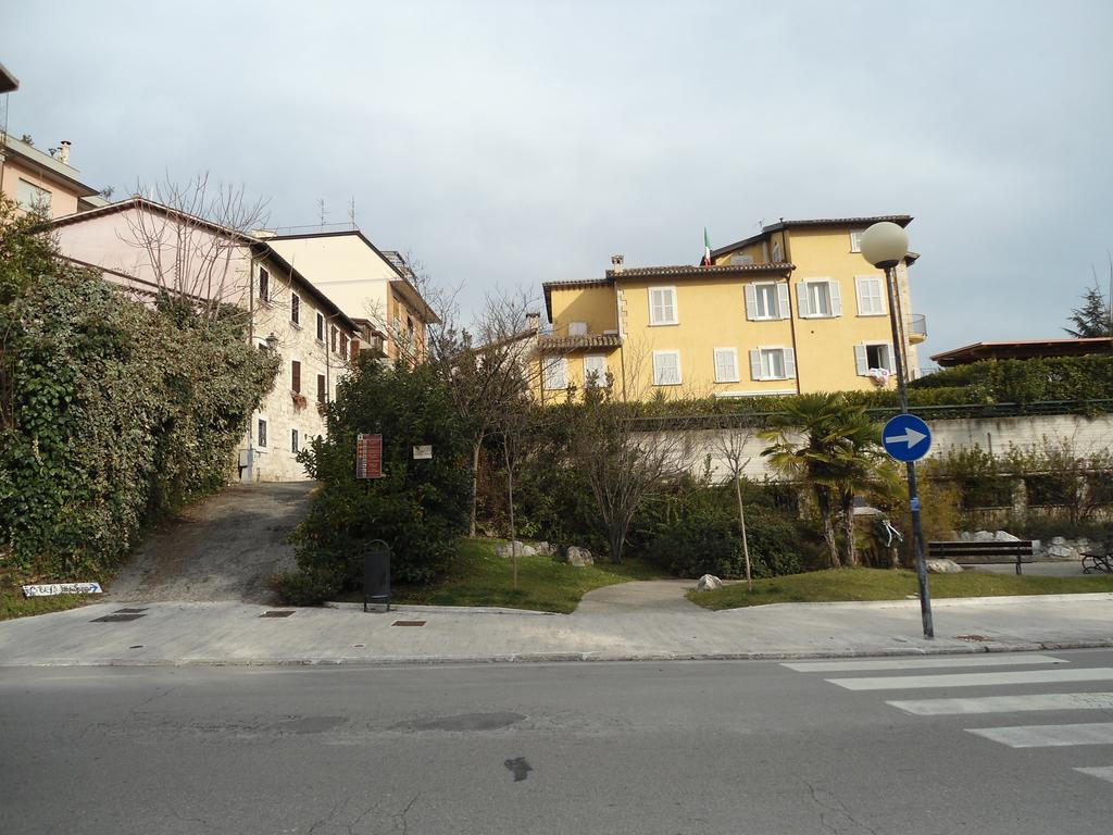 B&B Rosaspina อัสโกลีปิเชโน ภายนอก รูปภาพ